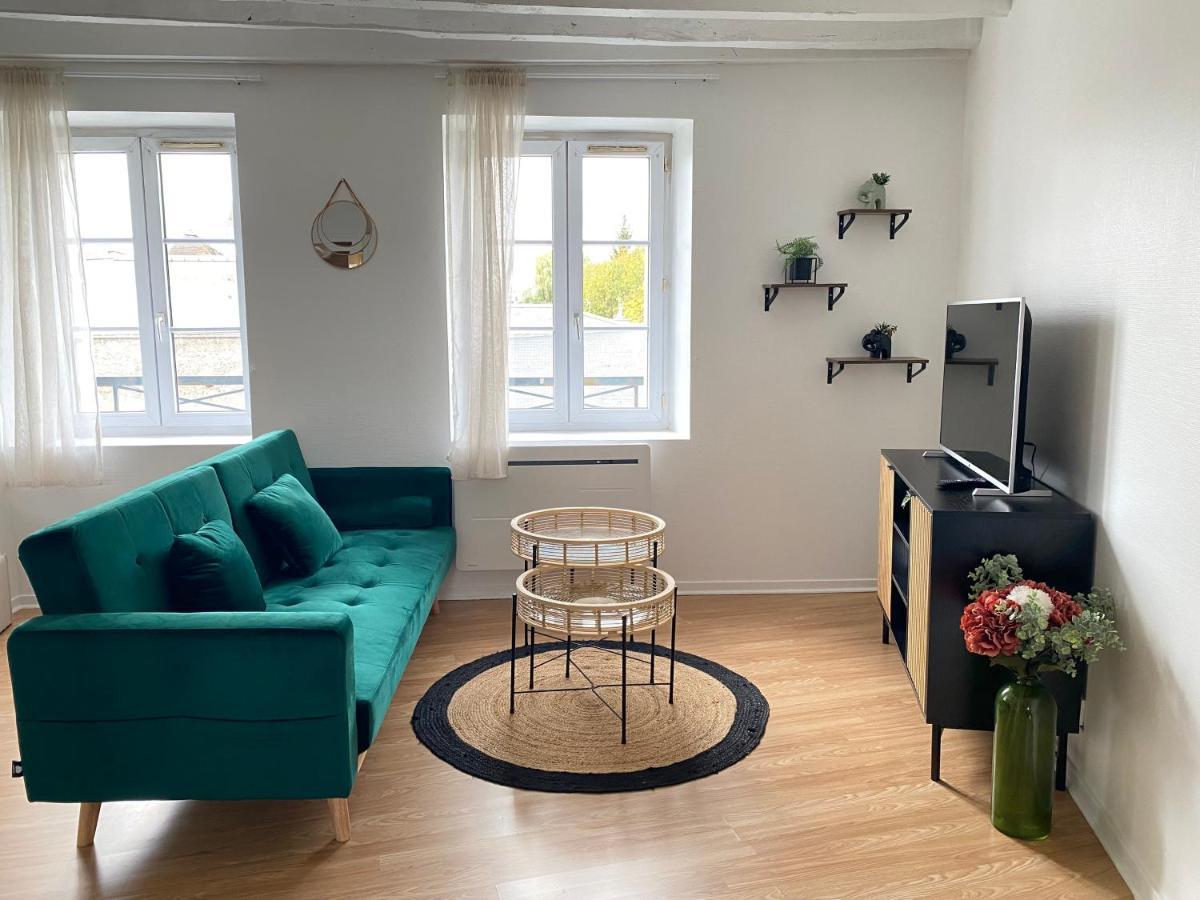 Charmant Studio A Etampes Apartment Екстериор снимка