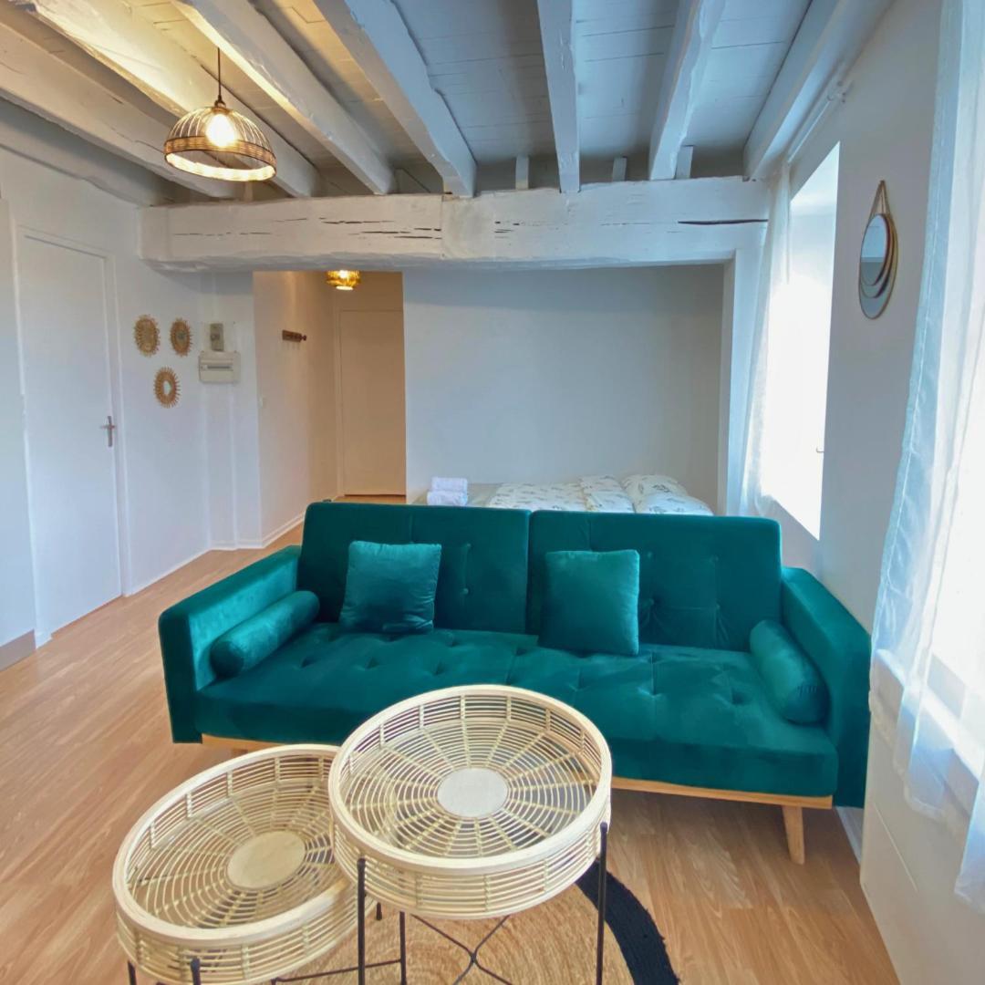 Charmant Studio A Etampes Apartment Екстериор снимка